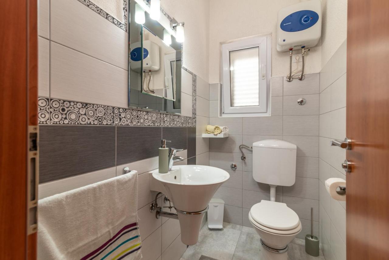 Apartments Fani Trogir Exterior photo