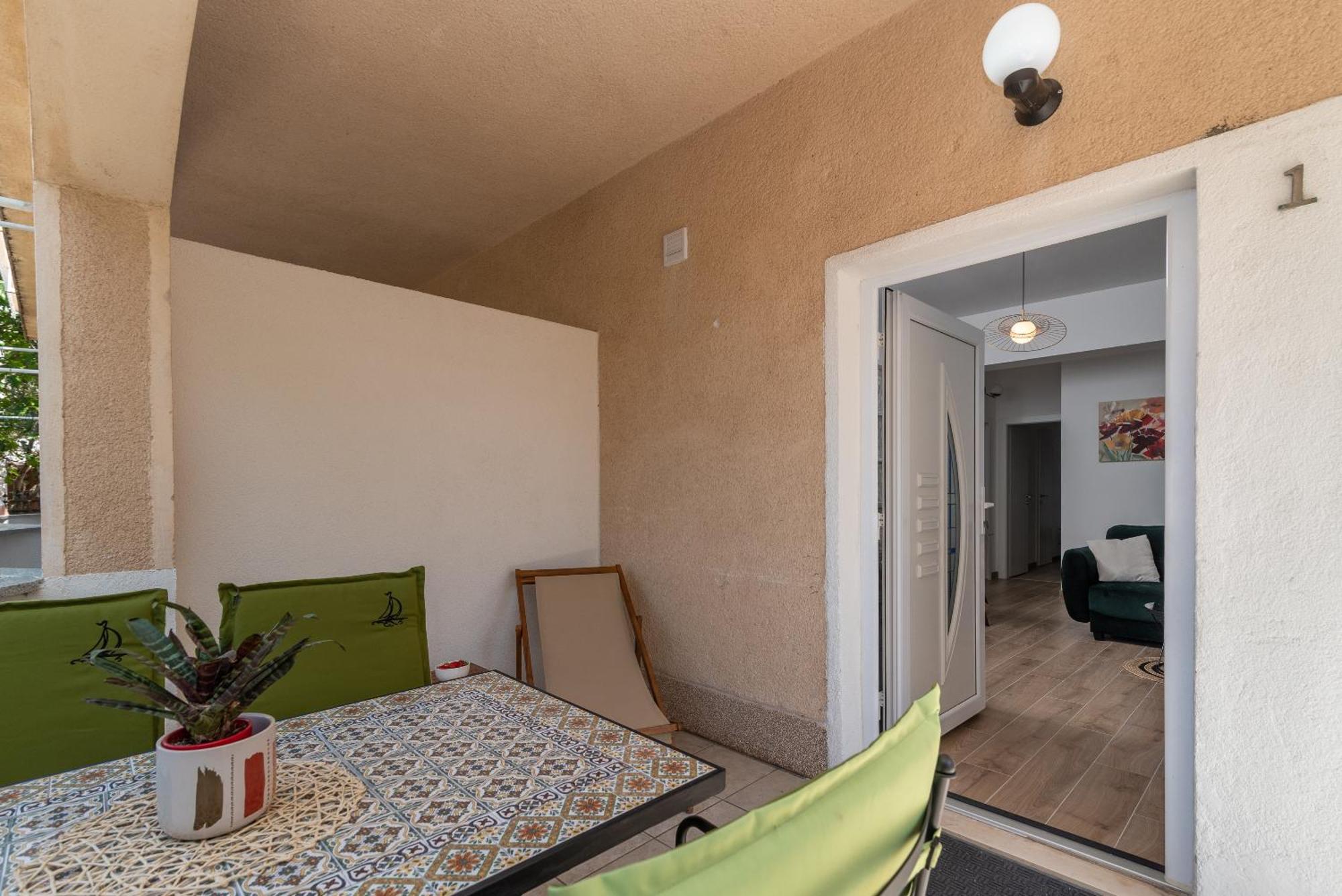 Apartments Fani Trogir Exterior photo